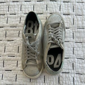P448 Silver Glittery Sneakers Sleek and Stylish
